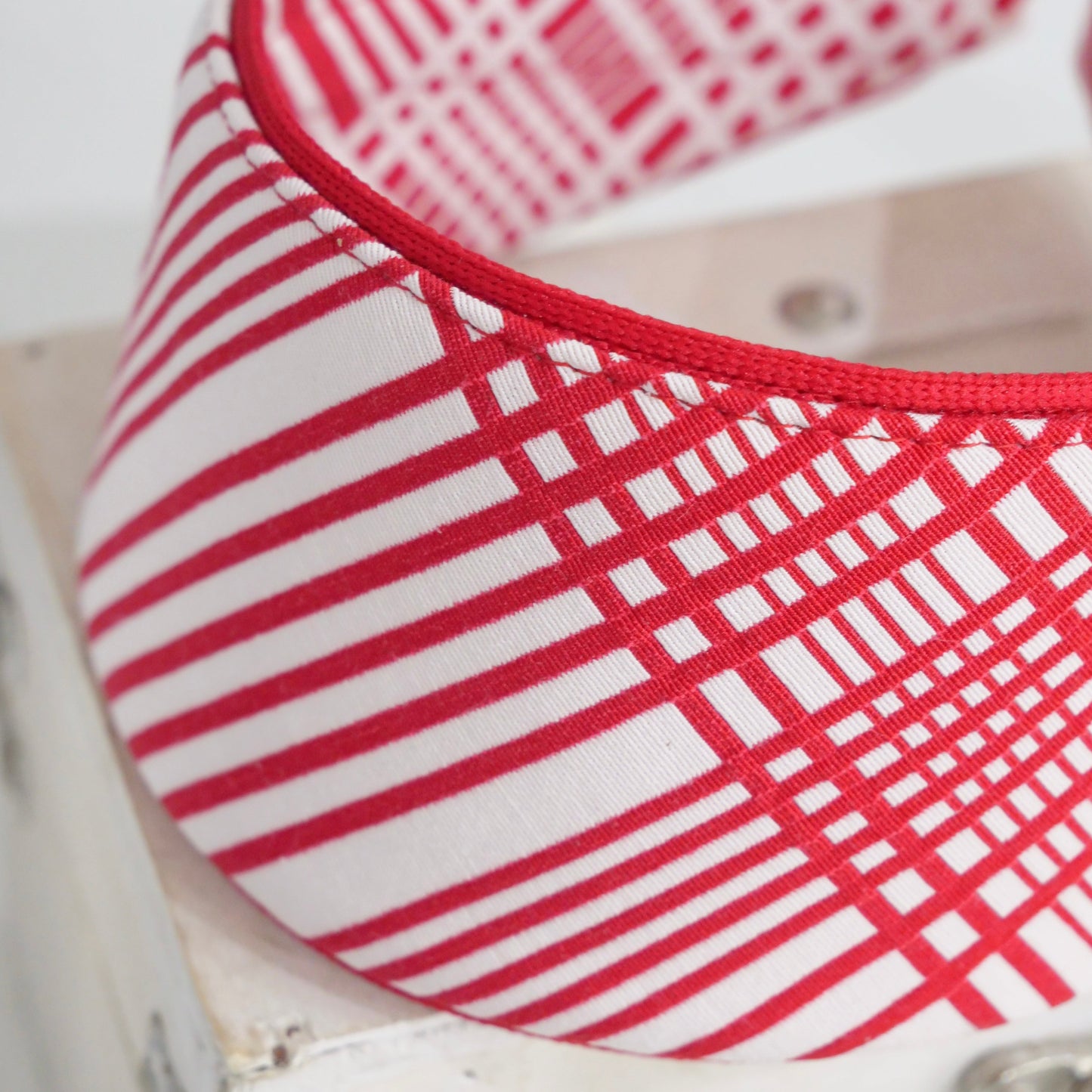 Alice Vivid Red