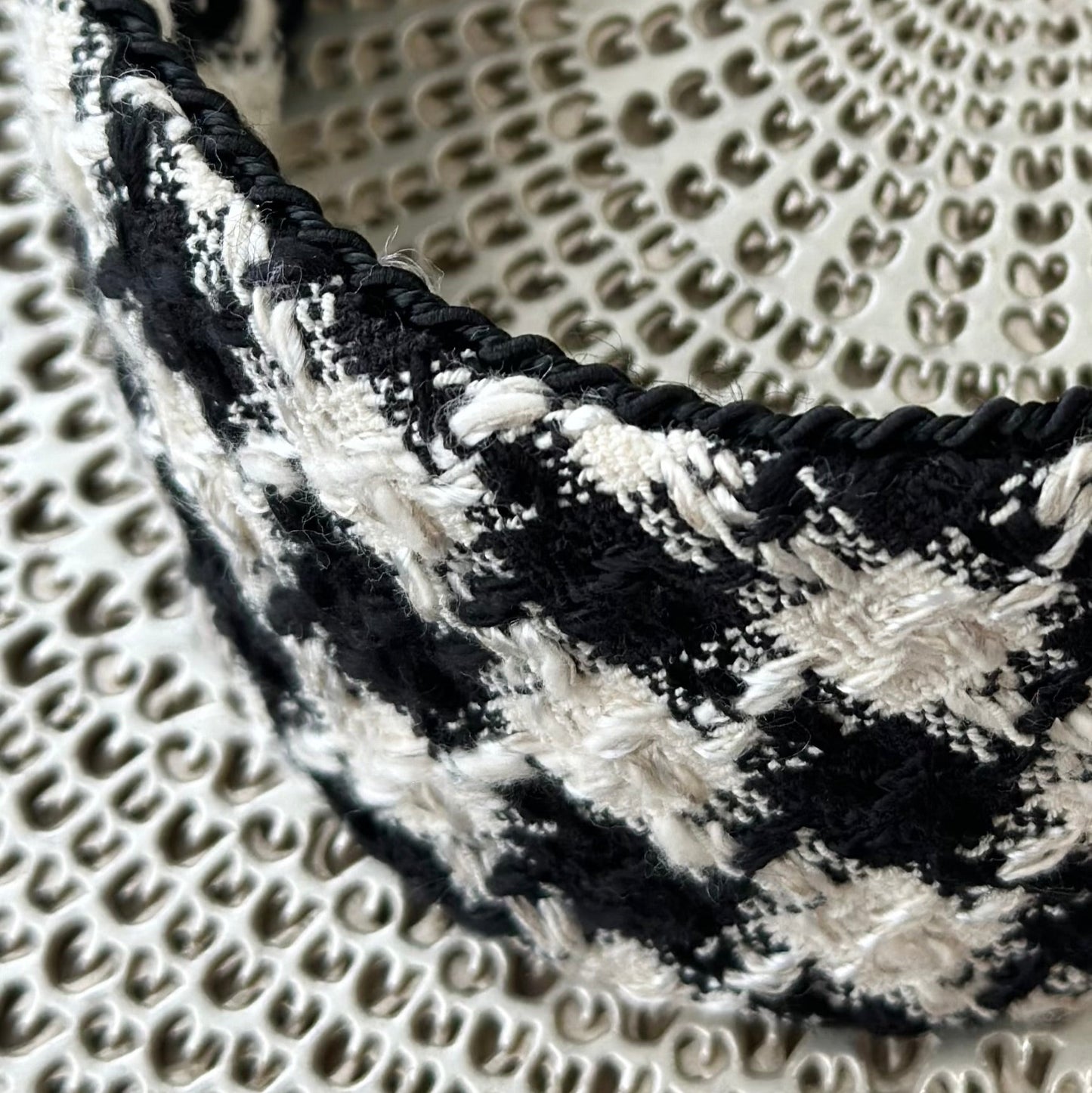 Alice Flag Check Tweed