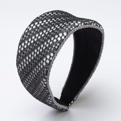 Alice Charcoal Gray Dots
