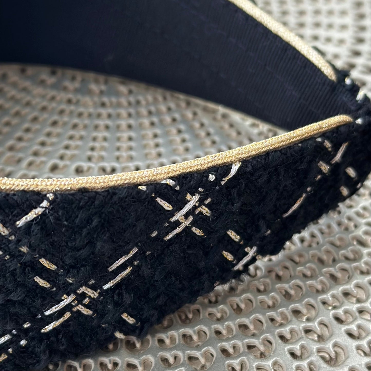 Alice & Audrey Champagne Black