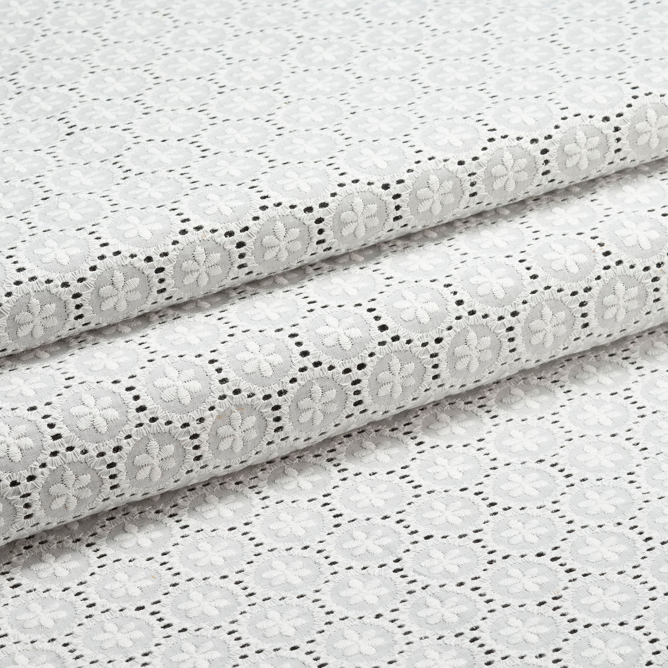 Alice Embroidery Black × White